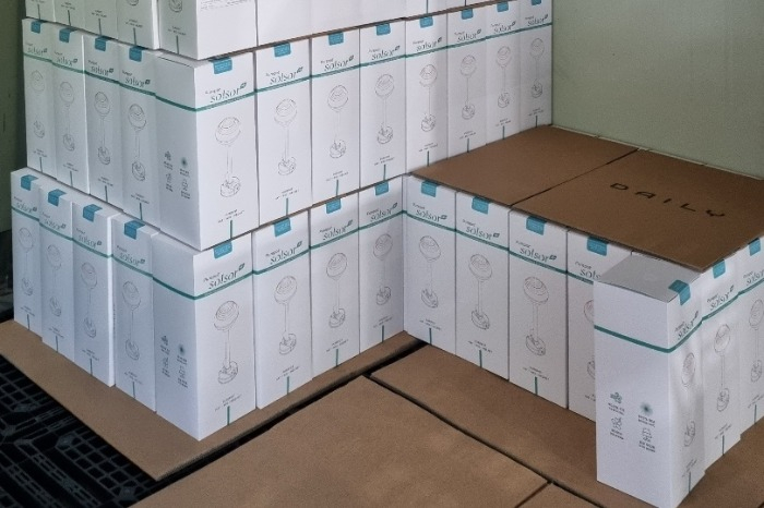 A client's hat and wig care system developed by Sumit, which is now mass-produced.