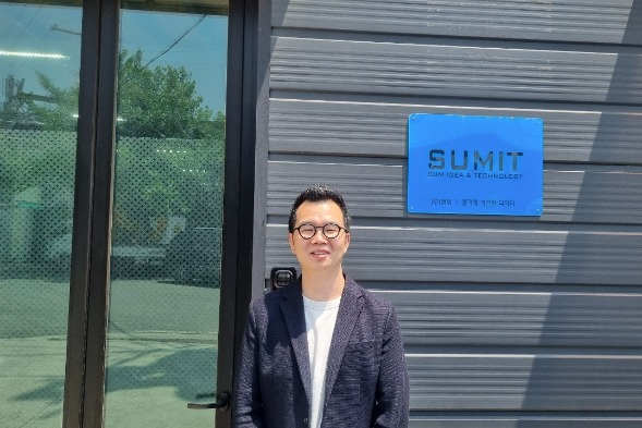 Sumit　CEO　Yoo　Jang-seok 