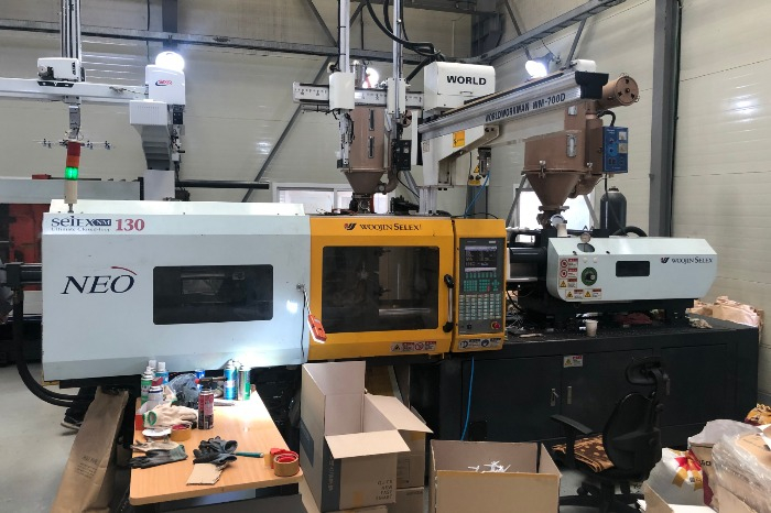 Tierone's 130-ton injection molding machine (Courtesy of Tierone)