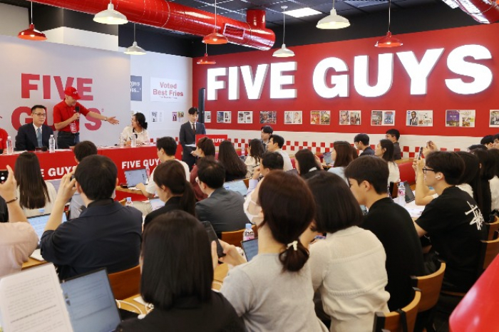 US　burger　chain　Five　Guys　to　launch　in　South　Korea　on　June　26