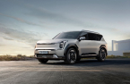 Three-fifths of Kia EV9 pre-order customers are new to Kia