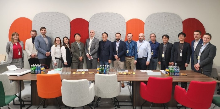 SKIET CEO Kim Cheol-jung (center, in all black) inspected the company's LiBS production base in Dabrowa Gornicza, Silesia Province, Poland in April 2023 (Courtesy of SKIET)