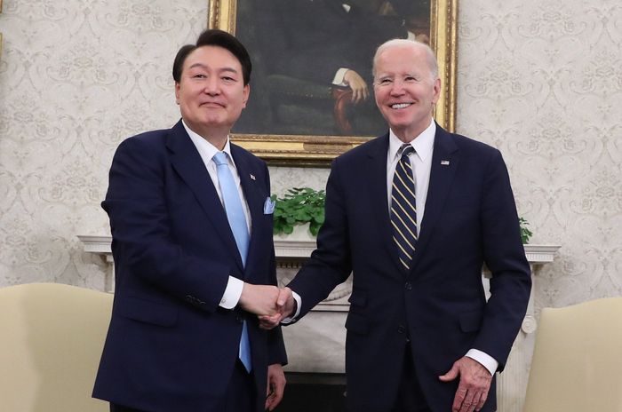 ▲South　Korean　President　Yoon　Suk　Yeol　and　President　Biden　in　Washington　earlier　this　year. PHOTO: YONHAP　NEWS/ZUMA　PRESS