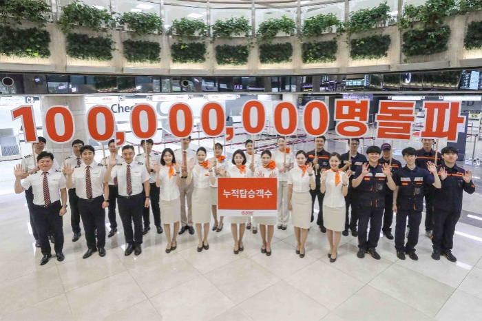 Jeju　Air　becomes　1st　S.Korean　LCC　to　surpass　100　mn　passenger　mark