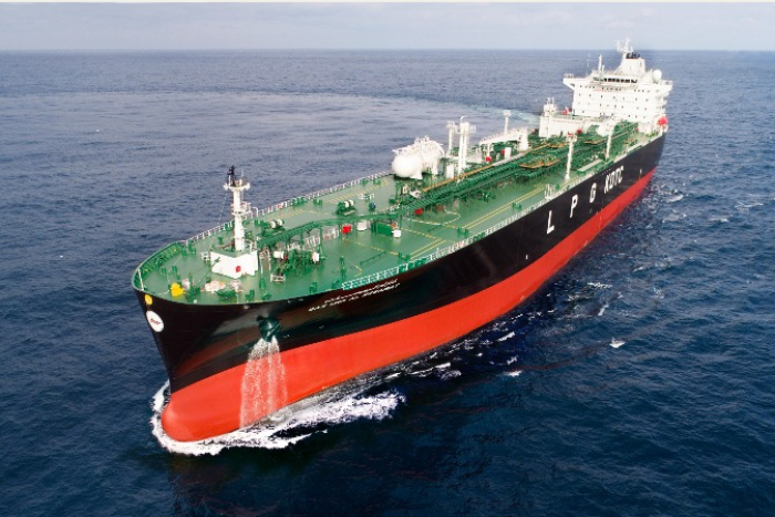 Very　Large　LPG　carrier　(Courtesy　of　HD　KSOE)