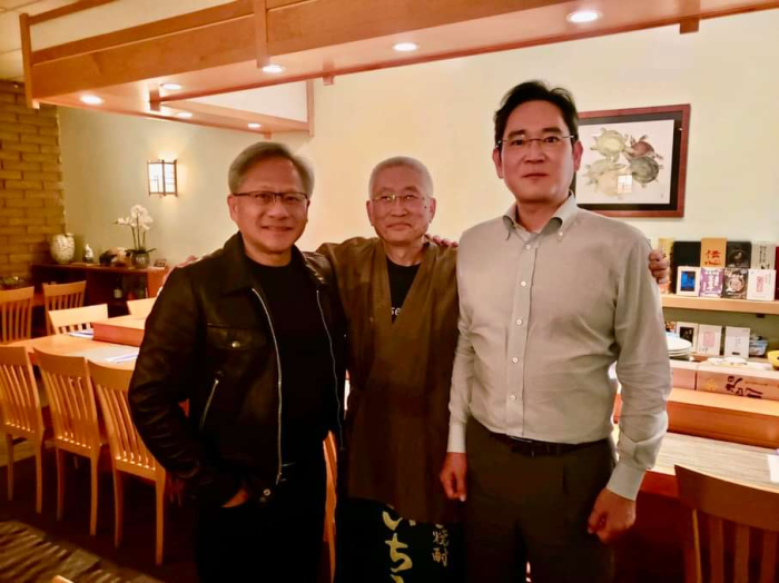 Nvidia's Jensen Huang (left) and Samsung Electronics Chairman Jay Y. Lee (right) at a Japanese restaurant in Silicon Valley on May 10, 2023