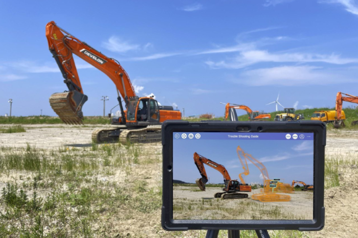 HD　Hyundai　Infracore　uses　AR　to　service　Develon　construction　equipment