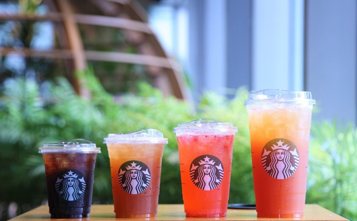 Starbucks'　iced　drinks　in　Tall,　Grande,　Venti　and　Trenta　sizes