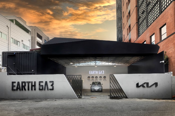 Kia　opens　e-sports　pop-up　store　Earth　6A3