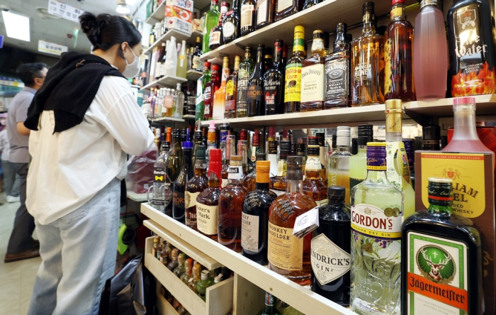 A　liquor　store　in　Seoul