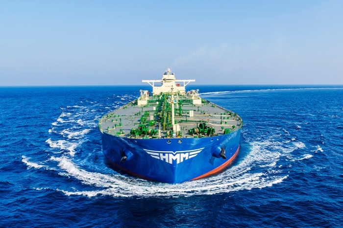 HMM container ship