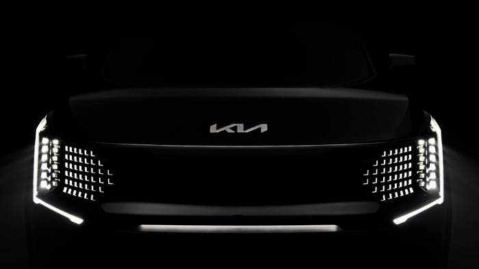(Courtesy　of　Kia)