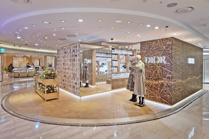 Dior　opens　2023　FW　pop-up　store　in　Galleria　