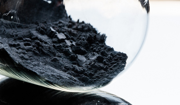 Cathode　black　powder.　Cathode　is　a　key　ingredient　of　lithium-ion　batteries
