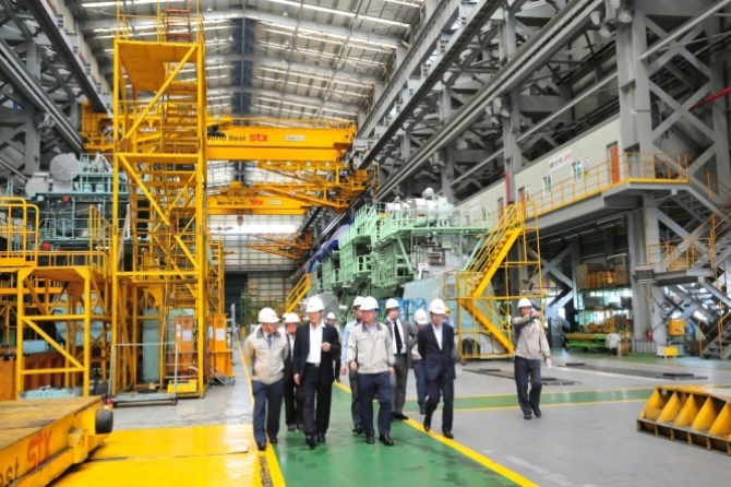 STX　Heavy　Industries'　engine　manufacturing　plant　in　Changwon,　South　Gyeongsang　Province　(Courtesy　of　STX)