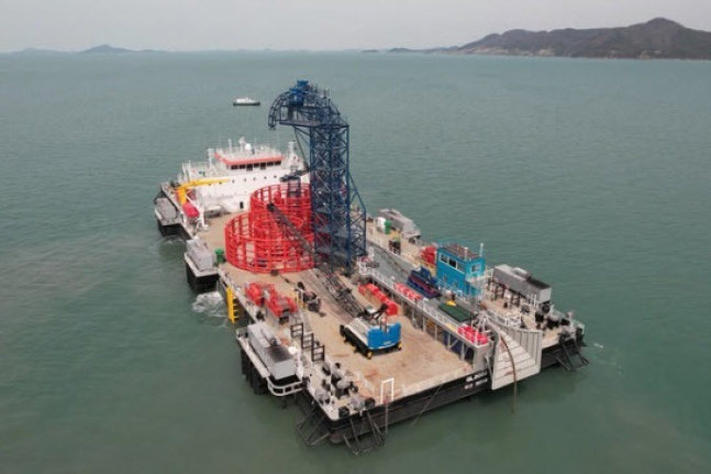 KT Submarine's subsea cable-laying vessel GL2030