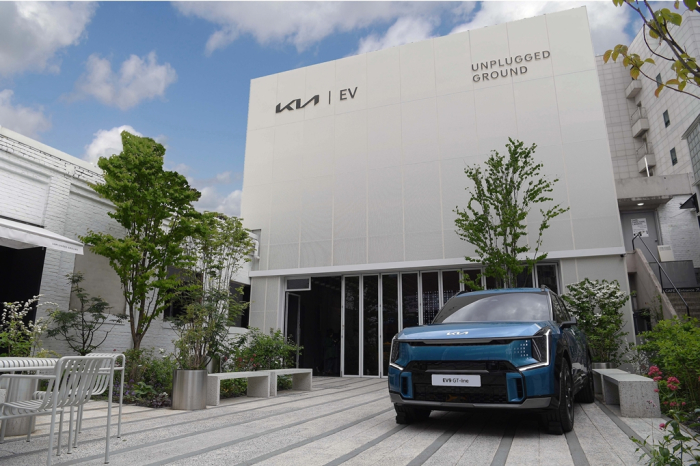 Kia's　EV9　equipped　with　the　Software　Defined　Vehicle　technology