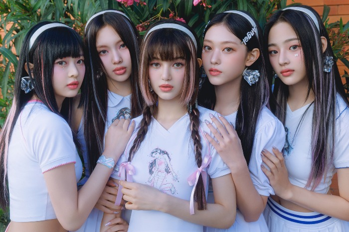 K-pop girl group NewJeans tops US Billboard 200 - KED Global