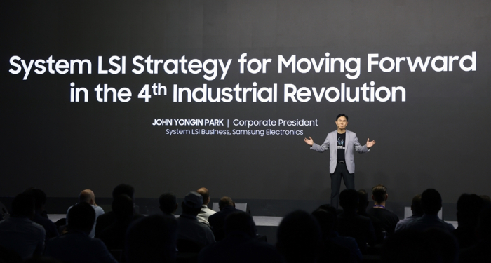 Park　Yong-in,　president　and　head　of　Samsung's　System　LSI　Business,　speaks　at　Samsung　Tech　Day　2022