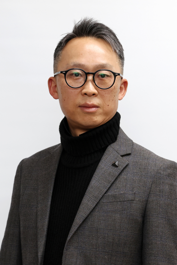 Dong-hui Park is a reporter at The Korea Economic Daily