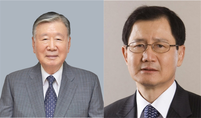 Booyoung Group founder Lee Joong-keun (left) and Park Chan-koo, honorary chairman of Kumho Petrochemical are among business leaders granted presidential pardons ahead of Liberation Day