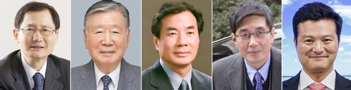 Business leaders granted a presidential pardon. (From left) Kumho's Park Chan-koo, Booyoung's Lee Joong-keun, Chon Kun Dang's Rhee Jang-han and Taekwang's Lee Ho-jin