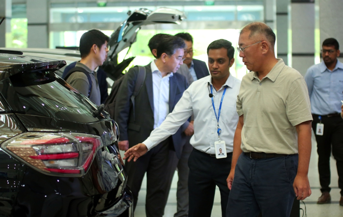 Hyundai Motor Chairman Chung Euisun visits Hyundai and Kia's R&D center in Hyderabad, India during his 2-day visit to India from Aug. 7