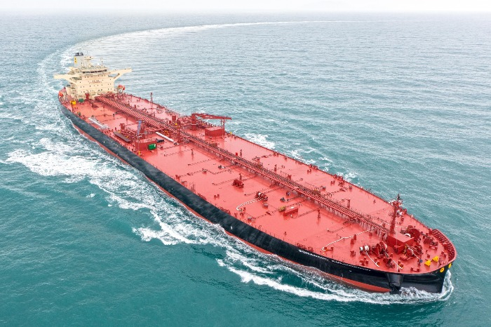 An　oil　tanker　built　by　Hyundai　Samho　Heavy　Industries　(Courtesy　of　Hyundai　Samho)