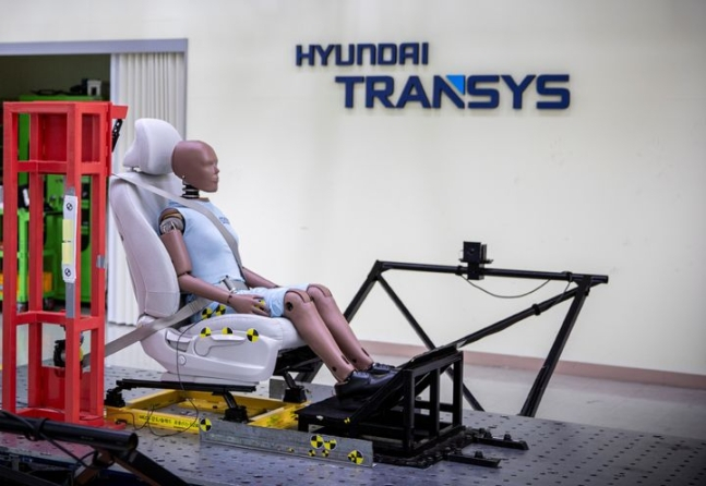 Hyundai Transys' seat crash dummy test