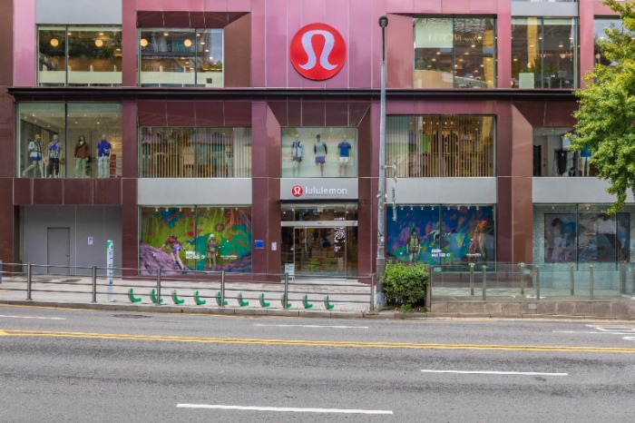 Lululemon　opened　its　first　store　in　South　Korea　in　2022