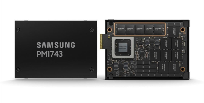 Samsung's　PCIe　5.0-based　server　SSD　PM1743