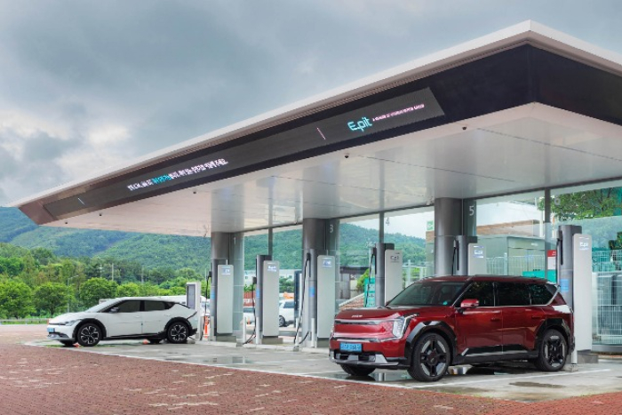The　E-pit　super-fast　charging　station　at　the　Chilgok　Service　Area　(Courtesy　of　Hyundai　Motor　Group)