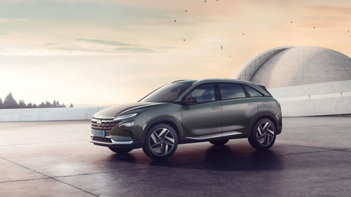 The NEXO hydrogen fuel cell electric vehicle (Courtesy of Hyundai Motor)