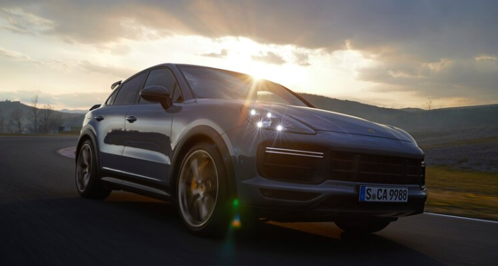 The　Cayenne　Turbo　GT　(Courtesy　of　Porsche)