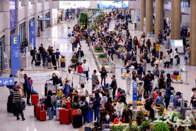 Foreign　visitors　to　S.Korea　in　July　surpass　1　mn　post-COVID-19　