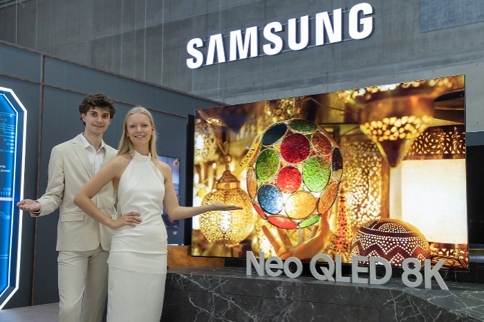 Samsung　Electronics　QLED　8K　at　IFA　2023