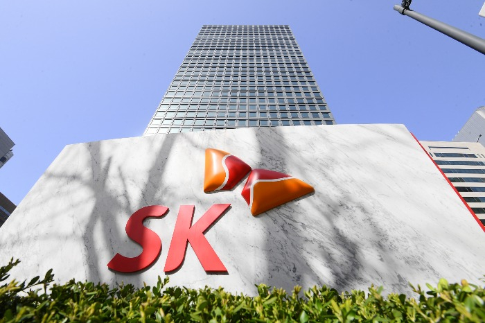 SK　Group　has　been　cashing　out　of　stakes　in　overseas　companies