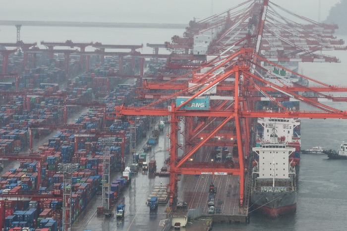 Container ports in Busan (Courtesy of Yonhap)
