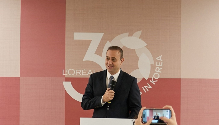 Fabrice　Megarbane,　L'Oréal　president　for　North　Asia,　speaks　to　the　press　on　Sept.　1,　2023,　in　Seoul　(Courtesy　of　L'Oréal　Korea)