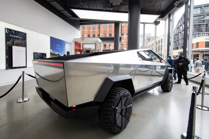 Tesla's　all-electric　pickup　Cybertruck