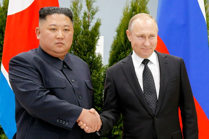 ▲North　Korean　leader　Kim　Jong　Un　and　Russian　President　Vladimir　Putin　during　a　2019　meeting　in　Russia. PHOTO: ALEXANDER　ZEMLIANICHENKO/ASSOCIATED　PRESS