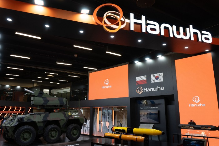 Hanwha's　exhibition　booth　at　the　International　Defense　Industry　Exhibition　in　Poland　(Courtesy　of　Hanwha)