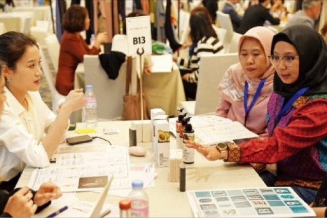 S.Korea's　Lotte　Group　helps　SMEs　penetrate　Indonesian　market