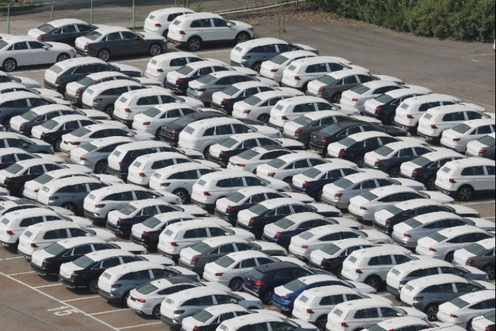 Korean　cars　for　export　at　Pyeongtaek　Port　in　Korea　(Courtesy　of　News1　Korea) 