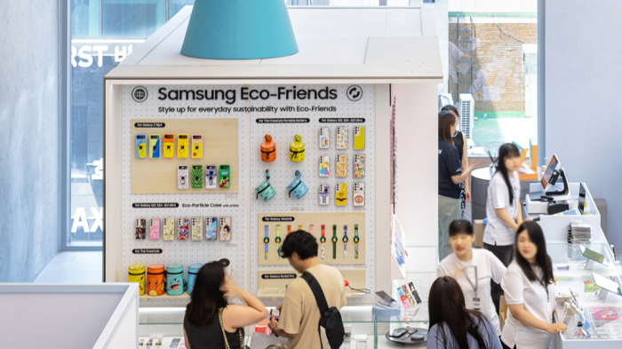 Samsung's　eco-friendly　accessories