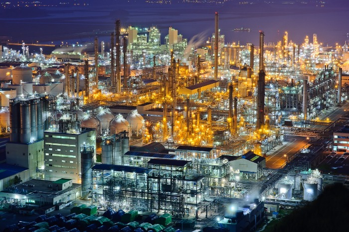 LG　Chem's　petrochemical　plant　in　Yeosu,　South　Jeolla　Province
