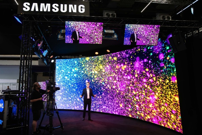 Samsung　releases　The　Wall　for　virtual　production　in　Europe