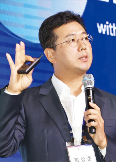 Hwang　Sang-joon,　executive　vice　president　of　DRAM　product　&　technology　at　Samsung　Electronics,