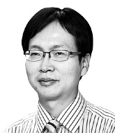 Byung-yun　Yoo,　an　editorial　writer　at　The　Korea　Economic　Daily