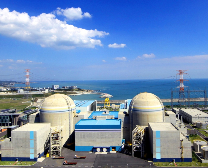 A　nuclear　power　plant　operated　by　Korea　Hydro　&　Nuclear　Power　in　South　Korea　(Courtesy　of　KHNP)